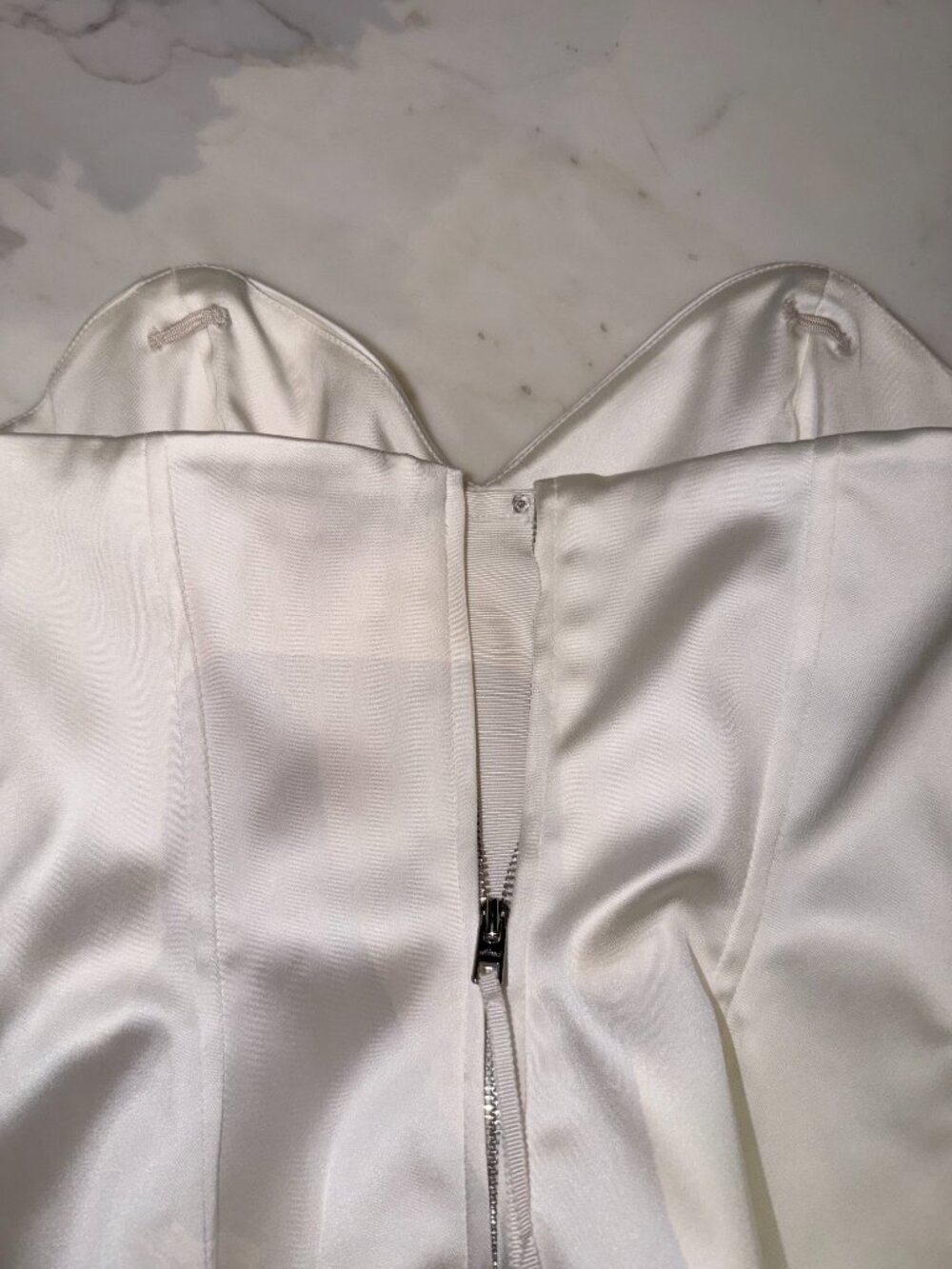 Aritzia Strapless satin sweetheart bustier top - Picture 8 of 10